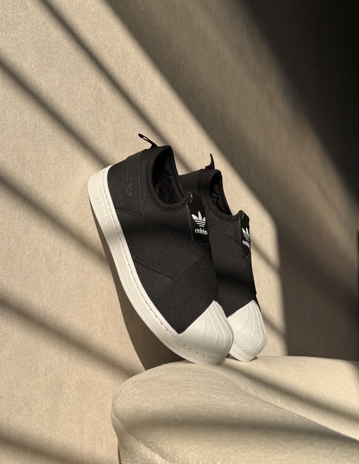 Adidas Slip On Preto/Branco
